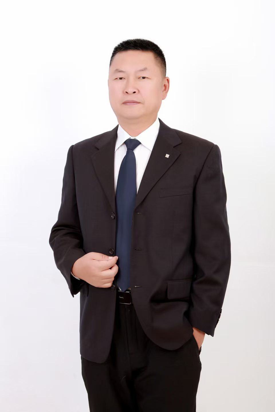 杨世敬律师证件照